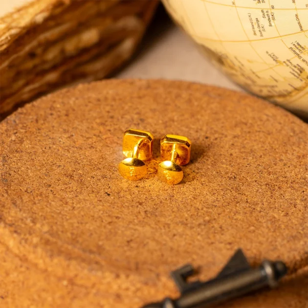 Golden Frame Stud - Image 3