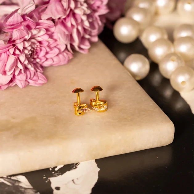 Swan stud earrings - Image 5
