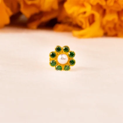 Emerald Dot Nosepin
