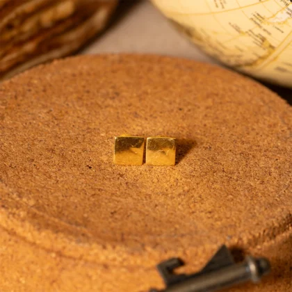 Square Crest Stud